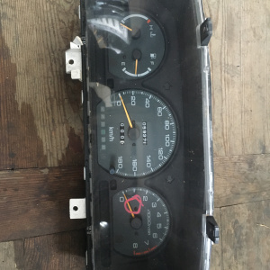 Панель приборов Mitsubishi Chariot N33W MR168890