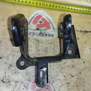 Крепление подушки ДВС Nissan QR20/QR25 X-Trail T30 4WD m/t перед. перед, лев 112538H300