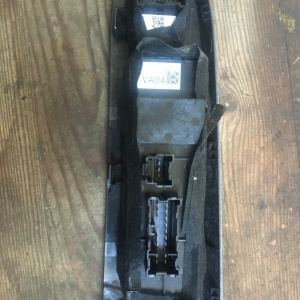 Пульт стеклоподъемника Subaru Levorg VM4 перед, прав RHD 83071-VA040