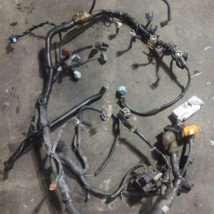 Коса ДВС Nissan QG15 AD Y11 2WD a/t OLD лямбда зонт на 3 конт. мех. заслонка, под егр. с приводом спид. без компьютера 24011-WD922