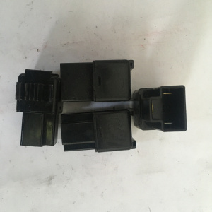 Реле поворотов Nissan 1F356  020301