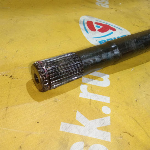 Привод Dodge KA37 Nitro EKG перед, прав порван пыльник '2007 5189278AA