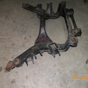 Балка Nissan TNU30 Presage/Bassara '08.2001- R 4WD Под чугунный редуктор
