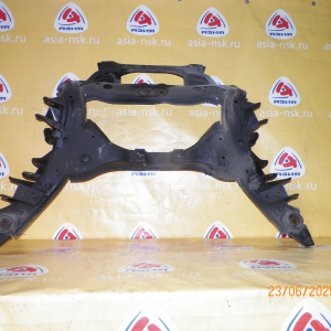 Балка Nissan TNU30 Presage/Bassara '1998-2001 R 4WD Под чугунный редуктор