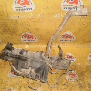 Бачок омывателя MITSUBISHI V75W Pajero '2002-2006 (с горловиной) с омывателем фар