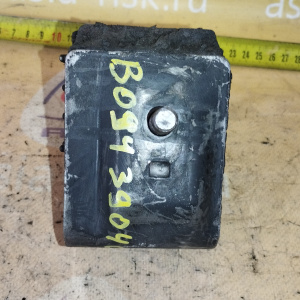 Подушка двигателя Mazda B3/B5/B6 Familia BF3P '01.11.1984- 2WD a/t зад. 3 ступ. ДЕФЕКТ B09439040