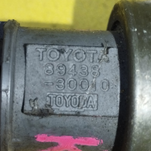 Датчик давления масла гидроусилителя руля Toyota 89438-30010 Lite Ace Noah KR42 7K вкручивается в гур 2 контакта