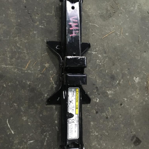Домкрат Subaru Levorg VM4/VMG/ BR5/BR9/BRF/BRD/BRM/BS9/BM5/BM9/BN9/GJ2/GJ7/GK3/GK7/GP2/GP7/GT2/GT3/GT7 97032AL000. 97032FG010. 97032FG011. 900 кг.