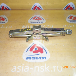 Домкрат Honda Avancier TA1/TA3/CC2/CC3/UA1/UA2/UA3/KA7/KA8/KA9/EY6/EY7/EY8/EY9/BB1/BB4/RN1/RN2/RN3/RN4/RN5 89310-SP0-003 800 кг. (C).