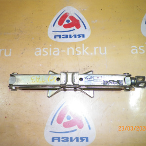 Домкрат Honda Avancier TA1/TA3/CC2/CC3/UA1/UA2/UA3/KA7/KA8/KA9/EY6/EY7/EY8/EY9/BB1/BB4/RN1/RN2/RN3/RN4/RN5 89310-SP0-003 800 кг. (C).