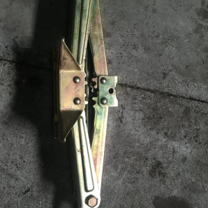 Домкрат Honda Avancier TA1/TA3/CC2/CC3/UA1/UA2/UA3/KA7/KA8/KA9/EY6/EY7/EY8/EY9/BB1/BB4/RN1/RN2/RN3/RN4/RN5 89310-SP0-003 800 кг. (C).