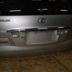 Дверь задняя Lexus GX470 UZJ120 '2002-2009 Камера,спойлер