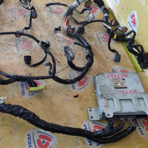 Коса ДВС Suzuki H25A Escudo TD62W 4WD a/t 03-72LE + компьютер 33920-52JF0 / PCMSB-870 A3