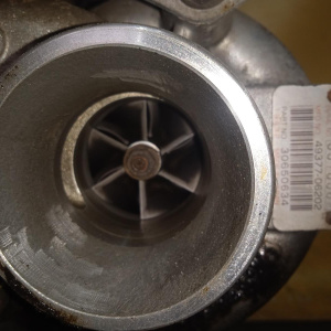 Двигатель Volvo XC70 B5254T2/B5254T-3813928 2.5L Turbo 6901277 SZ '2005