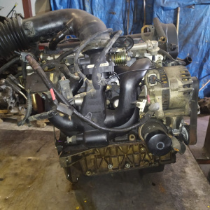 Двигатель Mazda YF-208581 2WD/4WD m/t БЕЗ КОНДЁРА И КОРПУСА ТЕРМОСТАТА Tribute EPEW