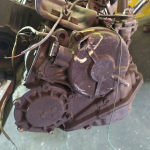 АКПП MITSUBISHI 4G63 W4A321LMQ (3545) MD974070 4WD с креплением подушки ДЕФЕКТ ЗАДНЕЙ КРЫШКИ