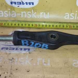Крепление подушки ДВС Honda B20B CR-V RD1 2WD/4WD a/t низ. + болт перед, прав н 50843-S10-000/( S10A ) + 90133-S04-000