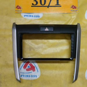 консоль магнитофона Toyota 55405-12E00 Corolla Fielder NKE165