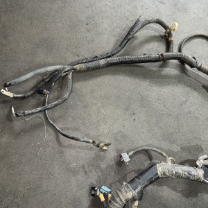 Коса ДВС Toyota 2UZ-FE Sequoia UCK45 '09.2002-08.2004 4WD a/t 30-40LE( не VVTi ) генератор на 4 конт. 82121-34341