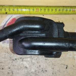 Корпус термостата Mazda/Ford N8U4A / YF0915176A Tribute#Escape/Maverick EPEW YF корпус БЕЗ КРЫШКИ