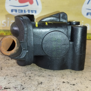 Корпус термостата Mazda/Ford N8U4A / YF0915176A Tribute#Escape/Maverick EPEW YF корпус БЕЗ КРЫШКИ