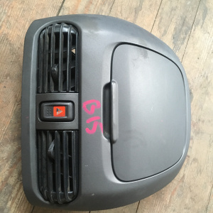 Бардачок Nissan 68260-4M400 Sunny FB15 в верхний
