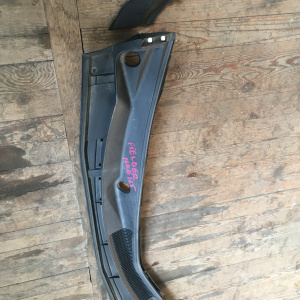 Решетка под лобовое стекло Toyota Corolla Fielder NKE165 55708-12491