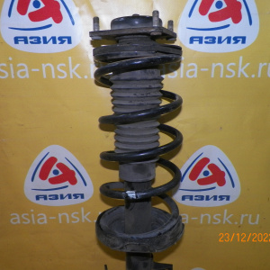 Стойка Mazda LWEW/LW3W/LW5W/LWFW MPV перед, лев ухо под стабилизатор в низу. с 1999 по 2001г.