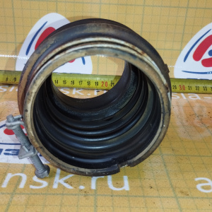 Гофра впускного коллектора Nissan VQ20/VQ25/VQ30 Cefiro A32 резиновая. на заслонку 1657831U00