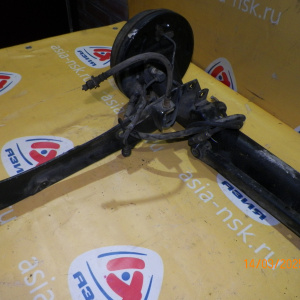 Балка TOYOTA EXZ10 ABS R в сборе. барабанные тормоза. с тросами ручника.