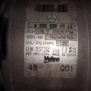Компрессор кондиционера Mercedes M271KE18ML C-Class W204 DCS-17E Valeo A0022304911