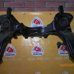 Балка Mitsubishi N94W RVR/Chariot Grandis F подрамник. 4WD