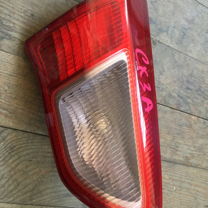 Вставка между стопов Mitsubishi Galant Fortis CX4A 132-87977 L розовый