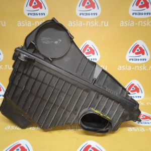 Корпус воздушного фильтра Audi Q7 4LB BHK 3.2 V6 (трещина) 7L6129601AB '2008
