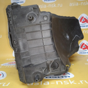 Корпус воздушного фильтра Audi Q7 4LB BHK 3.2 V6 (трещина) 7L6129601AB '2008