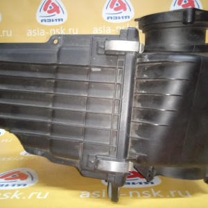 Корпус воздушного фильтра Audi Q7 4LB BHK 3.2 V6 (трещина) 7L6129601AB '2008