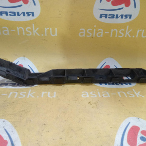 Крепление бампера Opel Astra H A04/L35/L70 '2004 Универсал, Направляющая боковая зад, прав 24460467
