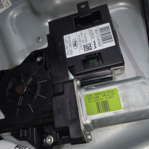 Дверь боковая Ford Kuga CBV '2012 перед, лев в сборе
