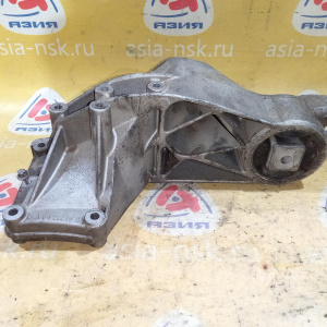 Кронштейн привода Mercedes OM611DE22LA/611.980 V-Class W638 '2001 A6112200031