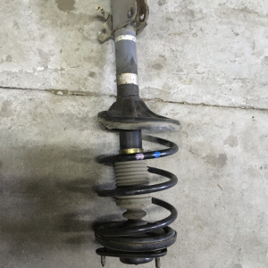 Стойка Mitsubishi CU2W/CU4W Airtrek '2002-2005 перед, прав