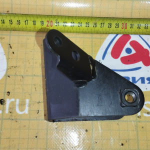 Крепление подушки ДВС Nissan SR20 Serena PC24 2WD CVT с боковым креплением F 112744N000