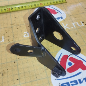 Крепление подушки ДВС Nissan SR20 Serena PC24 2WD CVT с боковым креплением F 112744N000