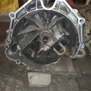 МКПП MITSUBISHI 6G74/6G75 V5M31 4WD эл. привод  на раздатке ДЕФЕКТ КОЛОКОЛА Pajero/Montero V75