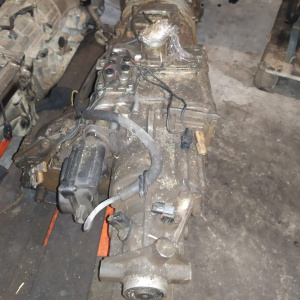 МКПП MITSUBISHI 6G74/6G75 V5M31 4WD эл. привод  на раздатке ДЕФЕКТ КОЛОКОЛА Pajero/Montero V75