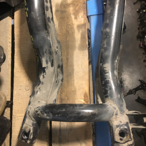 Балка Toyota AE114 Sprinter Carib R 4WD