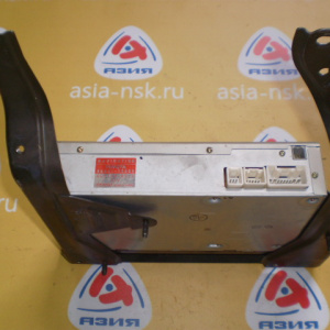 Блок управления навигации Toyota Land Cruiser UZJ100 86841-30080