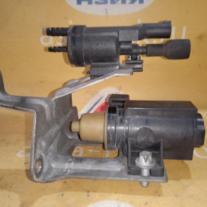 Клапан вакуумный Mercedes A0101531328 E-Class W212 M274E20/274.920 '2014 в сборе с A0025407097