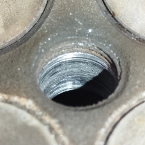 Головка блока Mazda Z6 Axela/Mazda3 BL ДЕФЕКТ РЕЗЬБЫ 2-х СВЕЧЕЙ ZY37-10-01XB