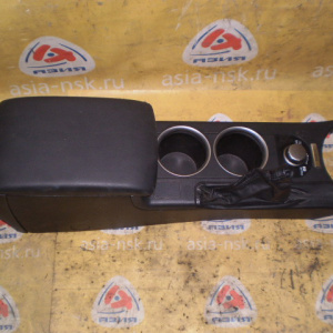 Подлокотник Subaru Legacy BL5 (царапины) 92143AG020