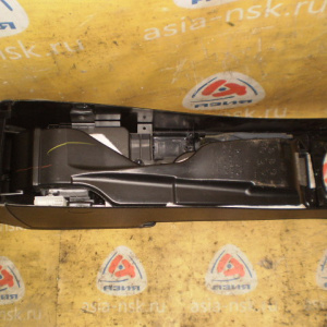 Подлокотник Subaru Legacy BL5 (царапины) 92143AG020